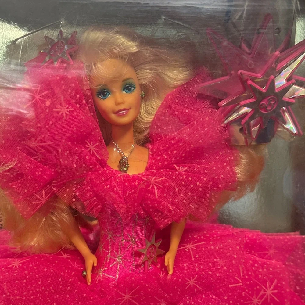 Vintage 1990 Special Edition Barbie Festive Pink Gown Doll and keepsake ornament - Picture 6 of 10